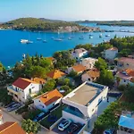 Skyline- Near And Center With Heated Pool Villa *