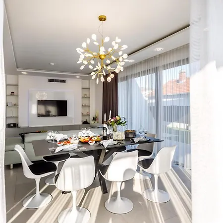 빌라 Skyline- Near And Center With Heated Pool