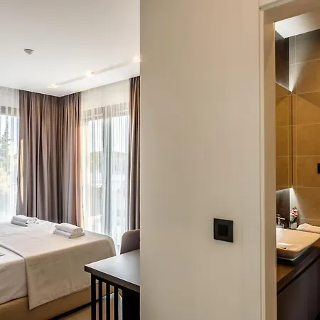 Skyline- Near And Center With Heated Pool Villa Rogoznica (Sibenik-Knin)