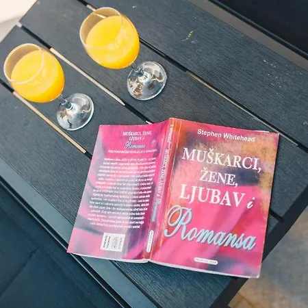 Skyline- Near And Center With Heated Pool 빌라 *