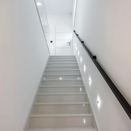 빌라 Skyline- Near And Center With Heated Pool *