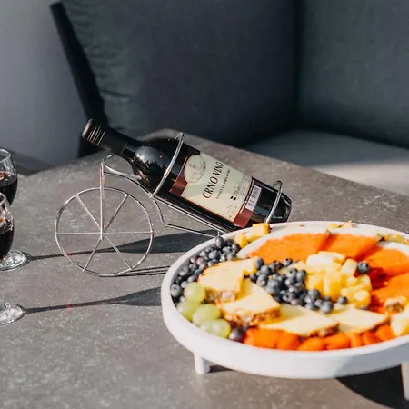 Skyline- Near And Center With Heated Pool * 로고즈니차