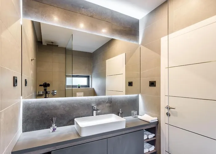 Skyline- Near And Center With Heated Pool * Rogoznica (Sibenik-Knin)