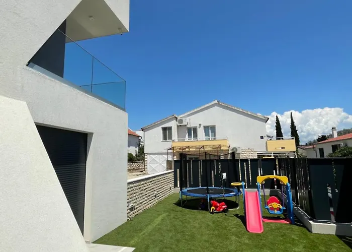 Skyline- Near And Center With Heated Pool Villa *