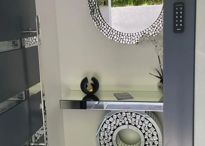 Villa Skyline- Near And Center With Heated Pool Rogoznica (Sibenik-Knin)